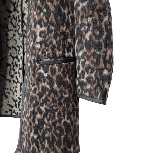 Old Navy Faux Fur Animal Print Faux Leather Trim Open Coatigan Size Small Womens - Picture 5 of 10